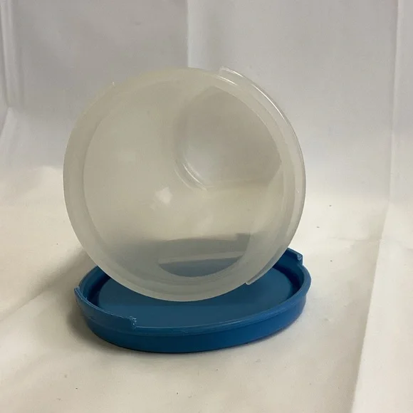 Tupperware Blue Lid Storage Container - Picture 4 of 4